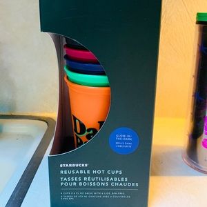Strbucks reusable hot cups